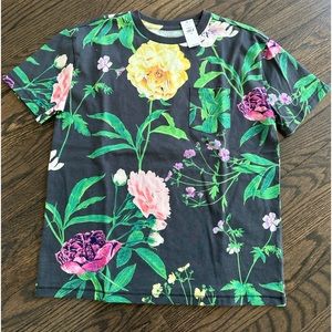 GAP colorful Hawaiian style t-shirt